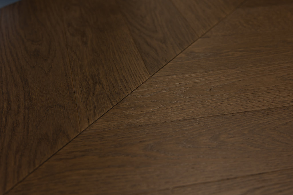 Jodła francuska Chevron Dąb Select Brown lakier, szczotka, faza V4