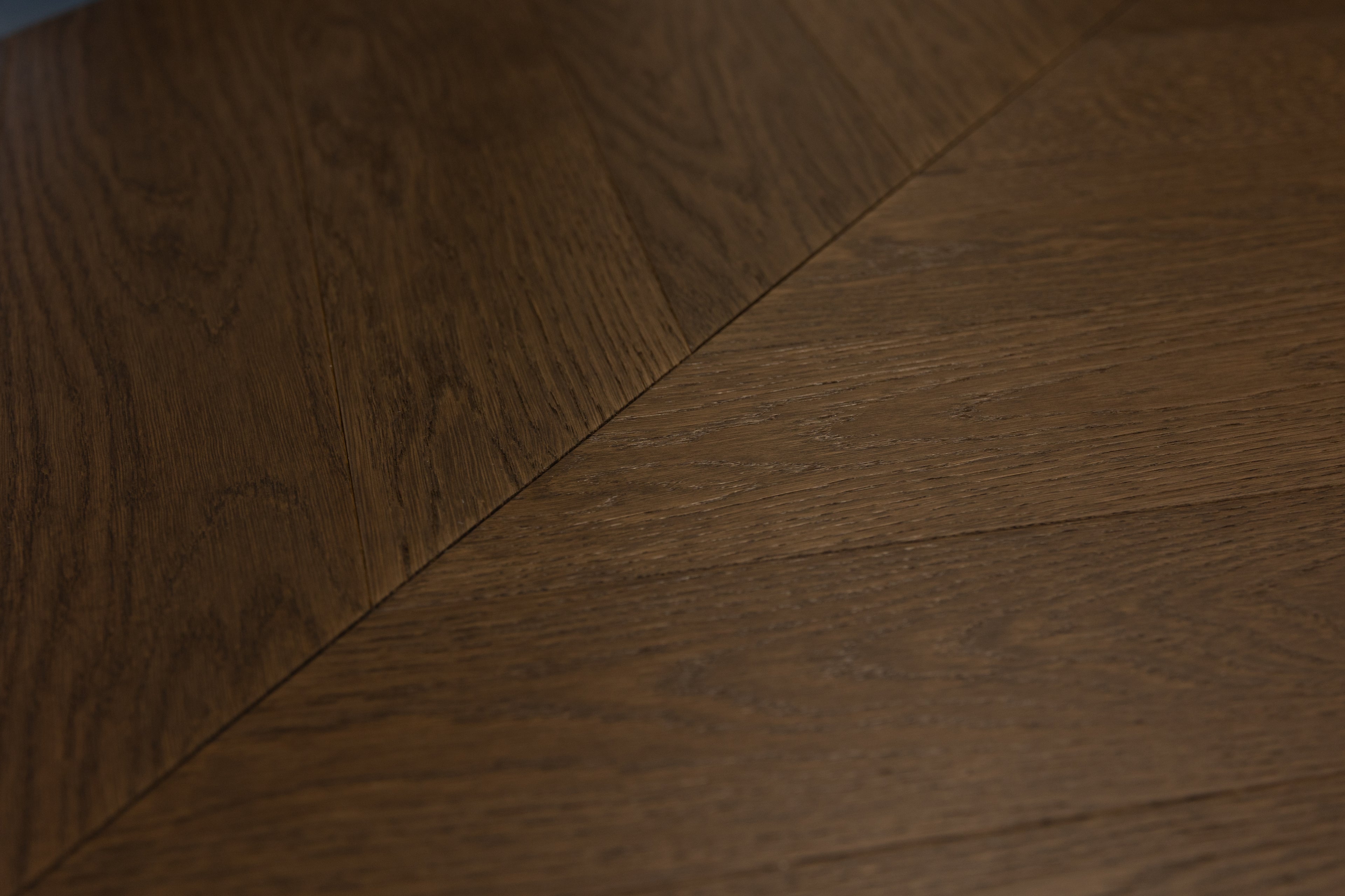 Jodła francuska Chevron Dąb Select Brown lakier, szczotka, faza V4