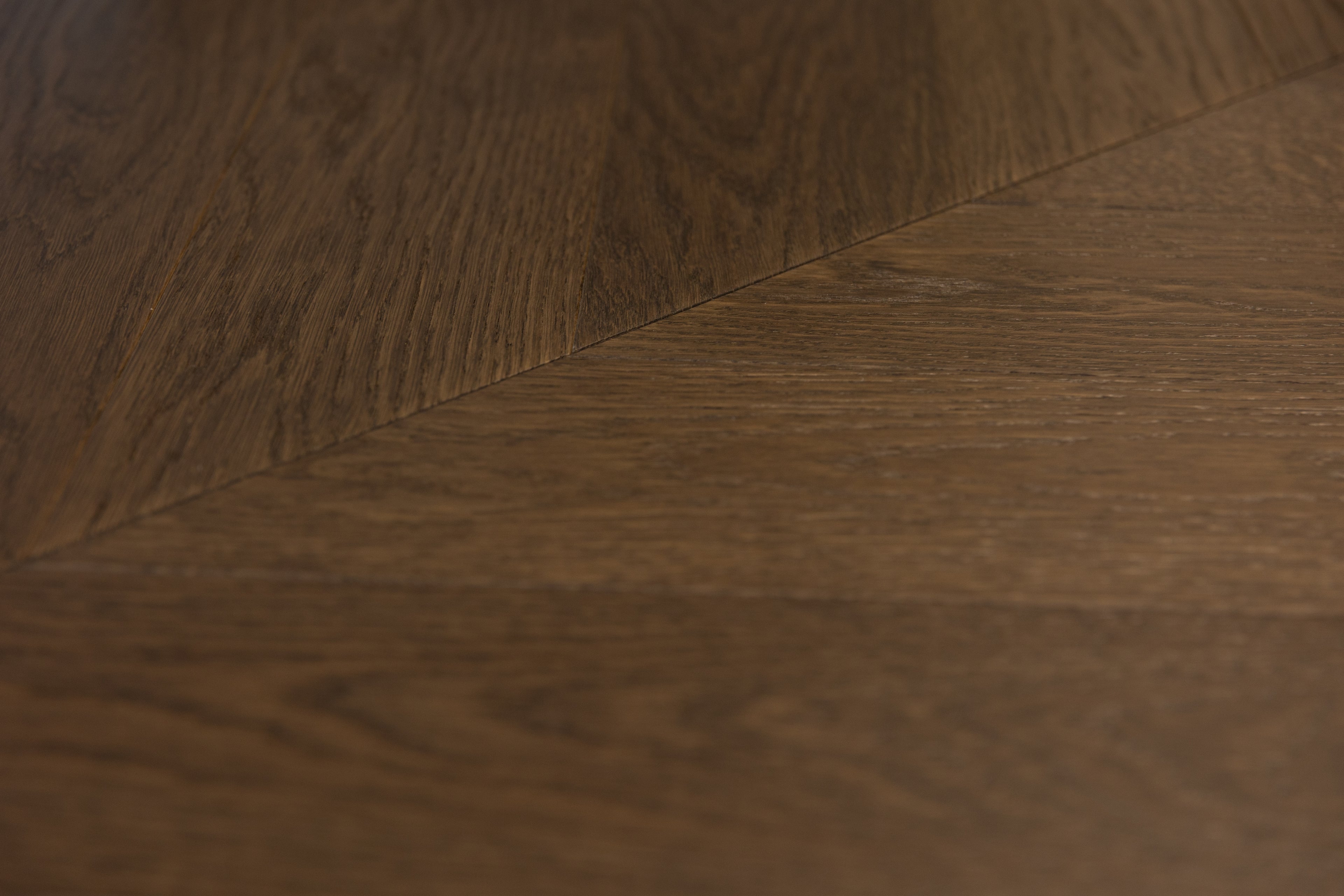 Jodła francuska Chevron Dąb Select Brown lakier, szczotka, faza V4