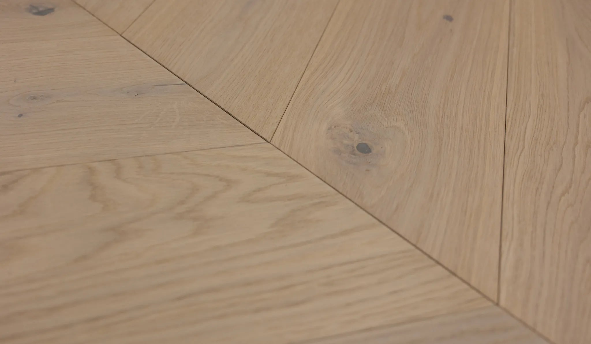 Jodła węgierska Dąb Rustic New White olej UV, szczotka, faza V4