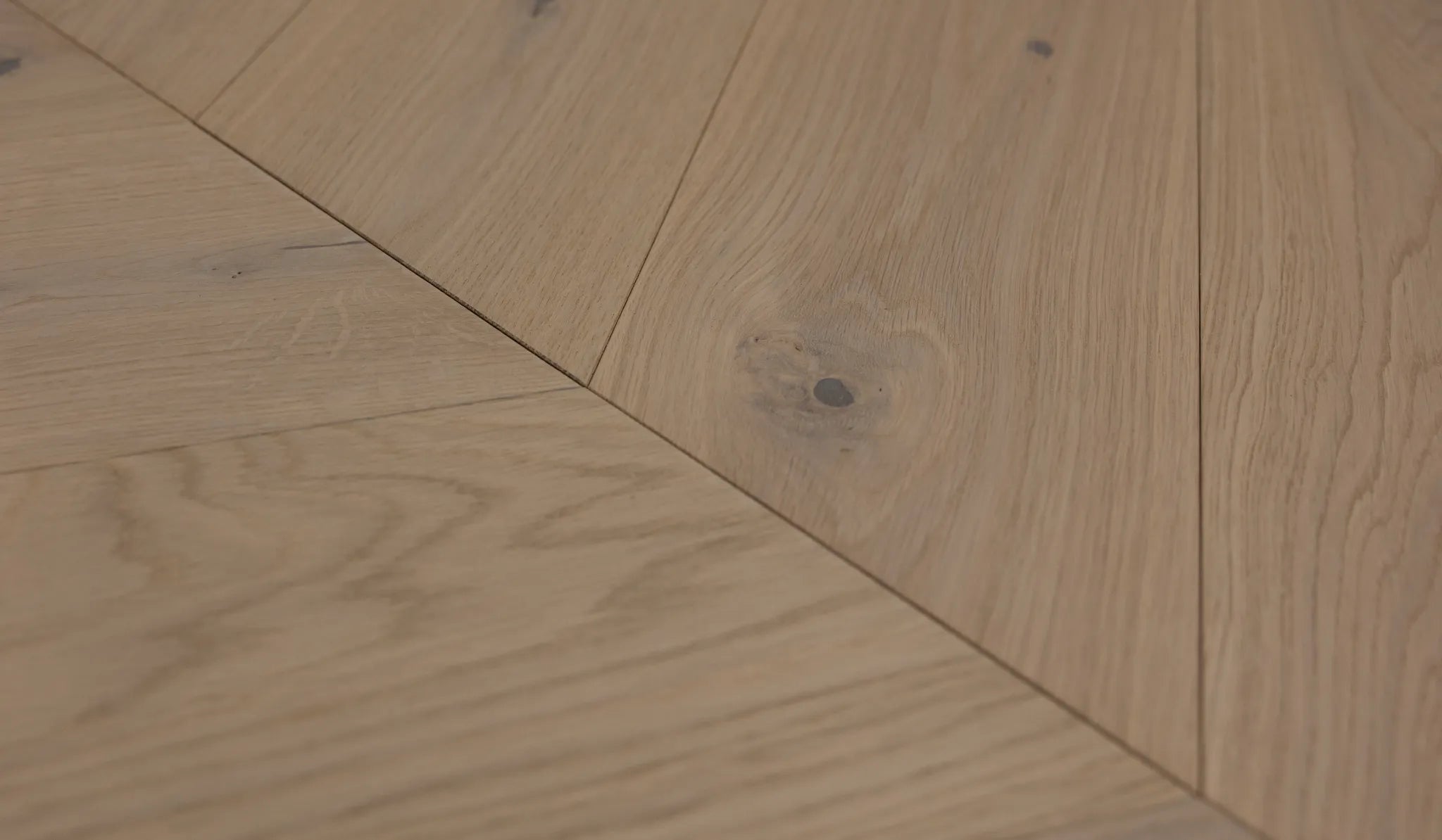 Jodła węgierska Dąb Rustic New White olej UV, szczotka, faza V4