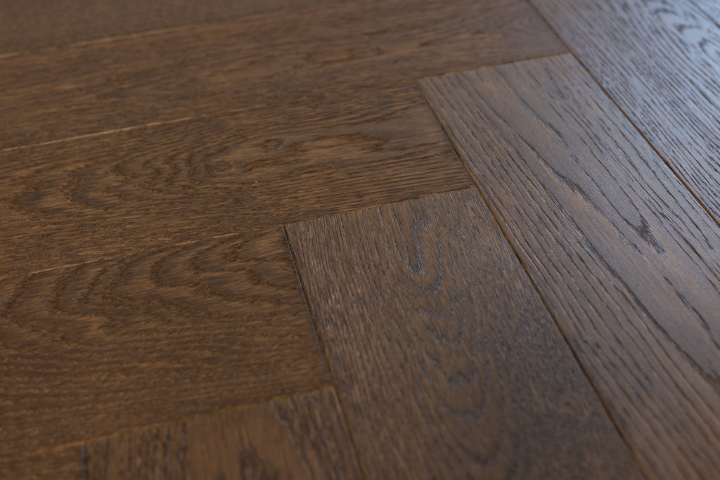 Jodła klasyczna Dąb Select Brown olej UV, szczotka, faza V4