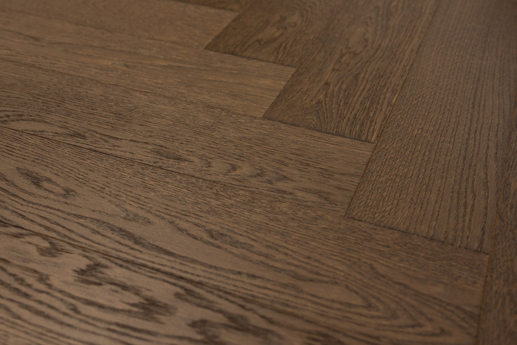 Jodła klasyczna Dąb Select Brown olej UV, szczotka, faza V4